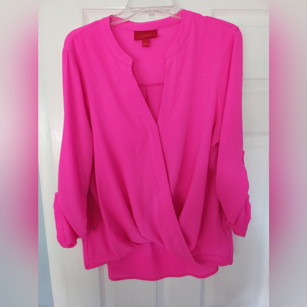 Jennifer Lopez pink shirt